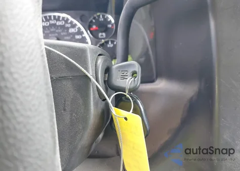 2018 Chevrolet Express 2500 Work Van z USA, uszkodzony, nr VIN 1GCWGAFP9J1337987